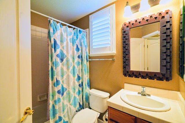 5432 Casa Grande Ave, Rocklin, CA 95677