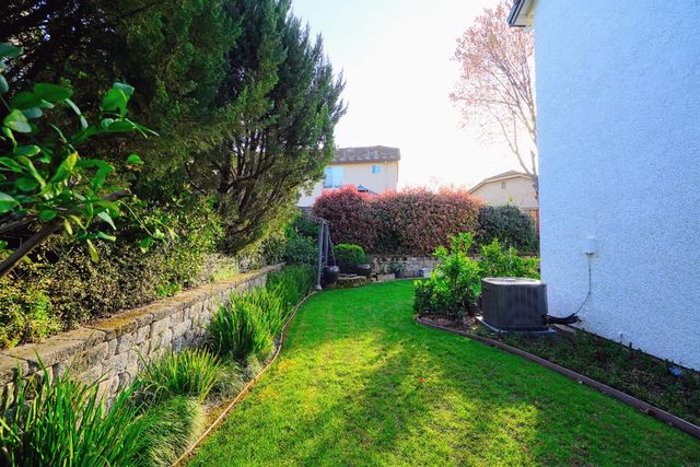 5432 Casa Grande Ave, Rocklin, CA 95677