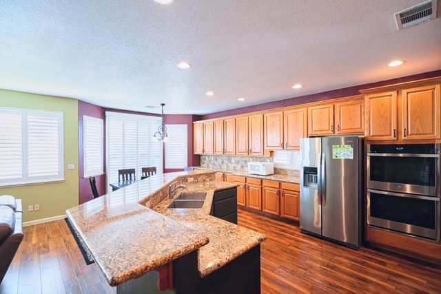 5432 Casa Grande Ave, Rocklin, CA 95677