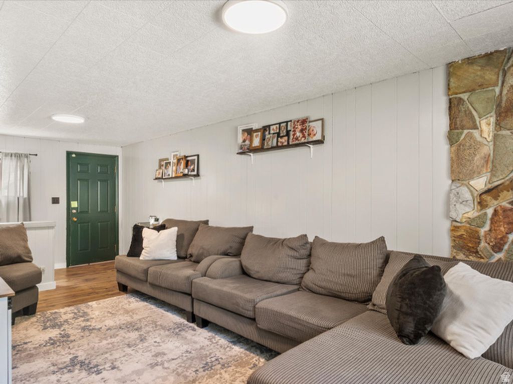 1327 HUDSON, Ogden, UT 84404 — photo 2