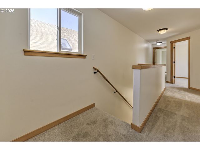 8806 N FISKE Ave, Portland, OR 97203