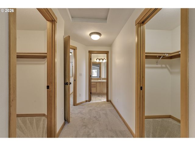 8806 N FISKE Ave, Portland, OR 97203