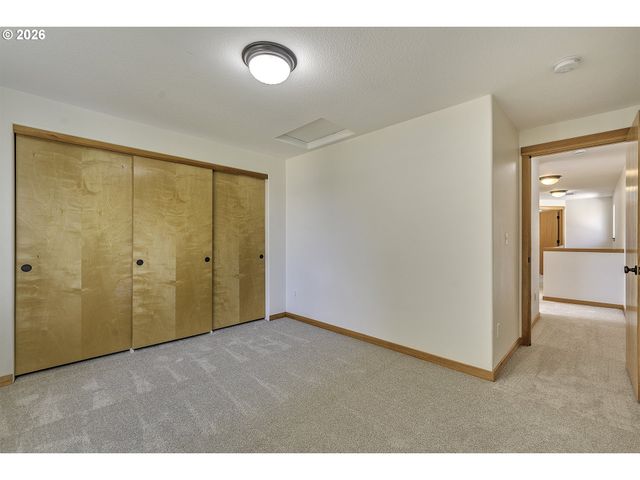 8806 N FISKE Ave, Portland, OR 97203