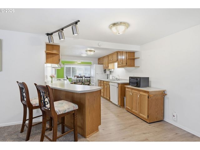 186 40TH St, Springfield, OR 97478