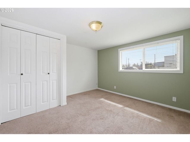 186 40TH St, Springfield, OR 97478