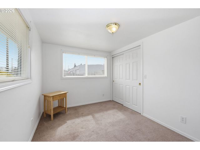 186 40TH St, Springfield, OR 97478