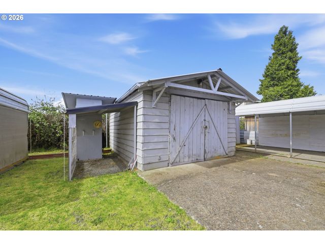 186 40TH St, Springfield, OR 97478