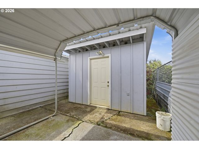 186 40TH St, Springfield, OR 97478