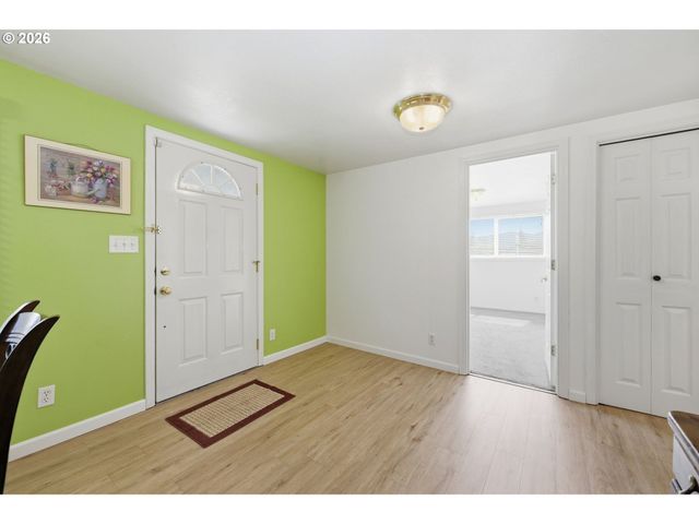 186 40TH St, Springfield, OR 97478