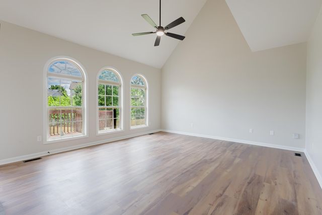 3052 Roundway Down Lane, Lexington, KY 40509