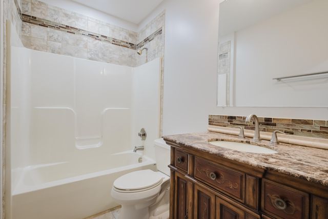 3052 Roundway Down Lane, Lexington, KY 40509