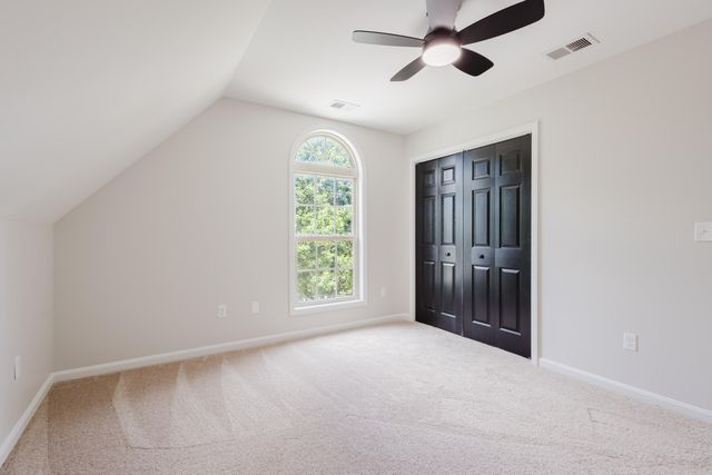 3052 Roundway Down Lane, Lexington, KY 40509