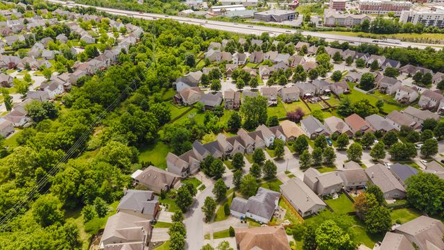 3052 Roundway Down Lane, Lexington, KY 40509
