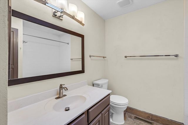 6412 Wilmington NE, Albuquerque, NM 87111