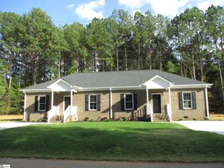 103 Cunningham Road, Woodruff, SC 29388
