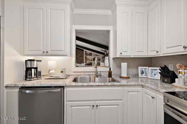 359 Saint Paul Street, Pearl, MS 39208