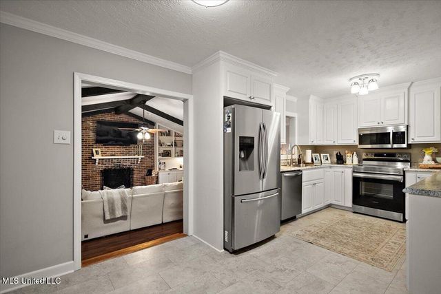 359 Saint Paul Street, Pearl, MS 39208