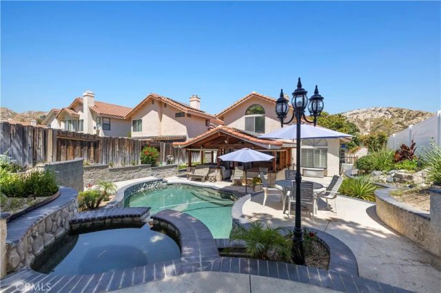 29065 Marilyn Dr, Canyon Country, CA 91387