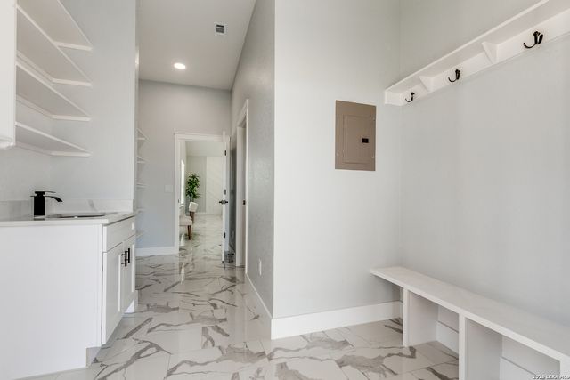 16934 Rancho Escondido, Atascosa, TX 78002