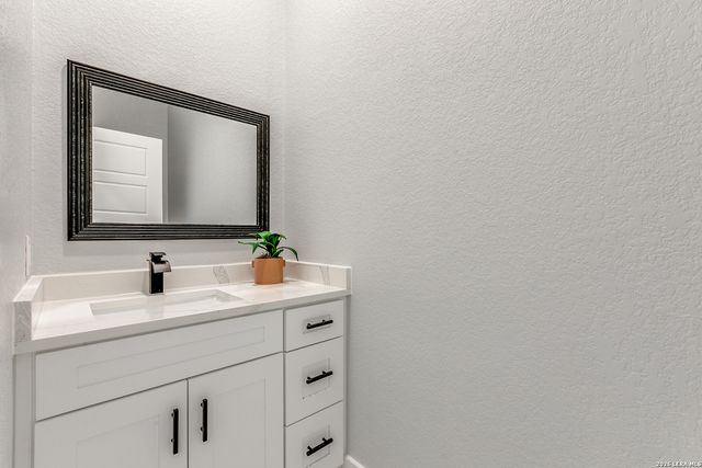 16934 Rancho Escondido, Atascosa, TX 78002