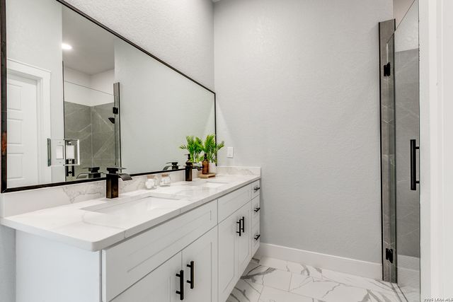 16934 Rancho Escondido, Atascosa, TX 78002