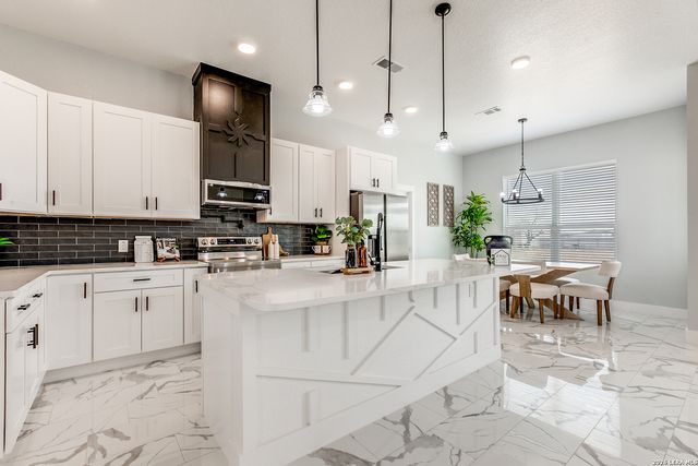 16934 Rancho Escondido, Atascosa, TX 78002