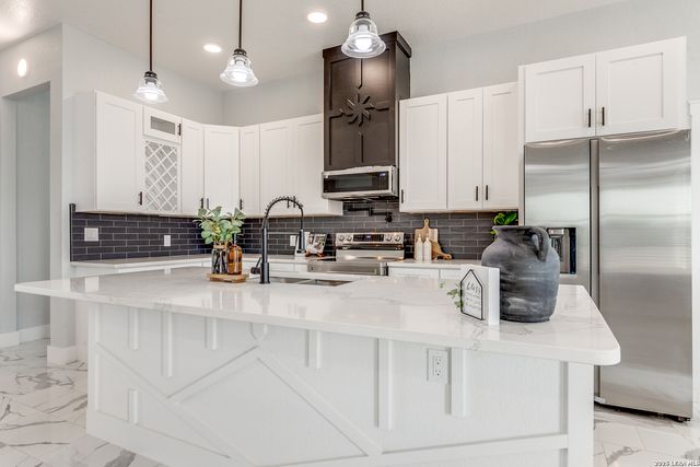 16934 Rancho Escondido, Atascosa, TX 78002