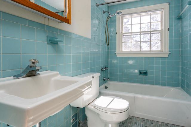 7 Pinefield Lane, South Dennis, MA 02660