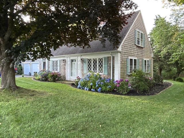 7 Pinefield Lane, South Dennis, MA 02660