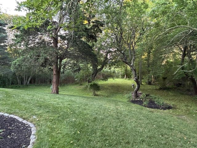 7 Pinefield Lane, South Dennis, MA 02660