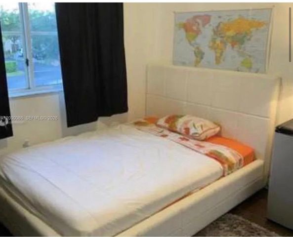 9009 SW 214th St 9009, Cutler Bay, FL 33189