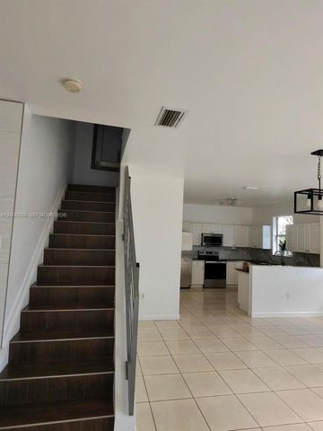 9009 SW 214th St 9009, Cutler Bay, FL 33189