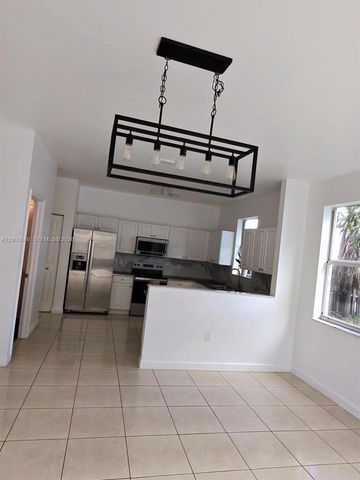 9009 SW 214th St 9009, Cutler Bay, FL 33189