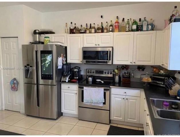 9009 SW 214th St 9009, Cutler Bay, FL 33189