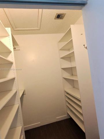 9009 SW 214th St 9009, Cutler Bay, FL 33189