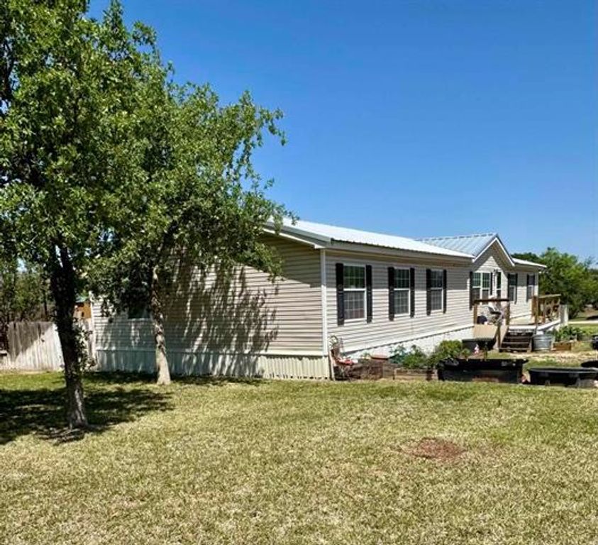 3306 Gardenia Street ST, Kingsland, TX 78639