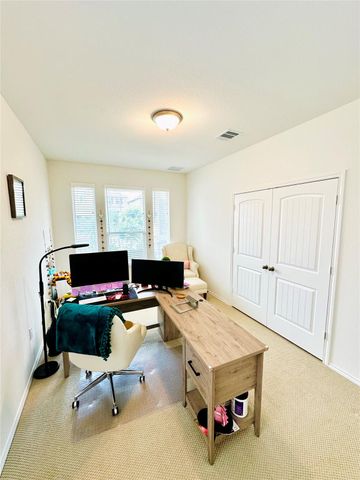 524 Ayinger LN, Austin, TX 78728