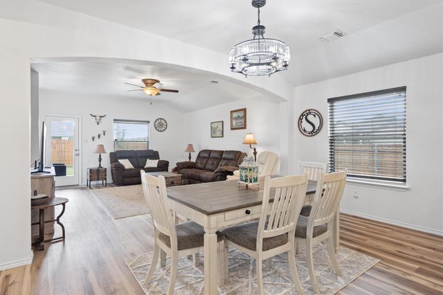 9115 Hidden Oaks DR, Temple, TX 76502