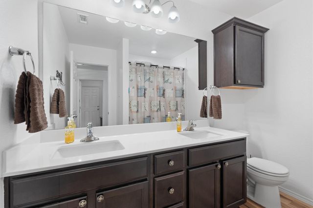 9115 Hidden Oaks DR, Temple, TX 76502