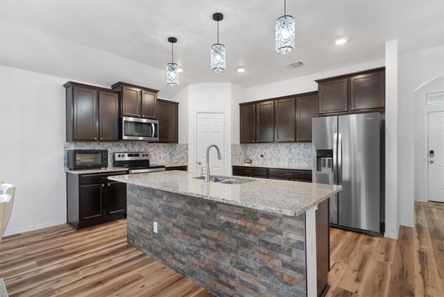 9115 Hidden Oaks DR, Temple, TX 76502