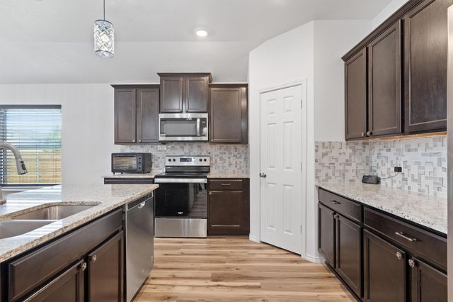 9115 Hidden Oaks DR, Temple, TX 76502