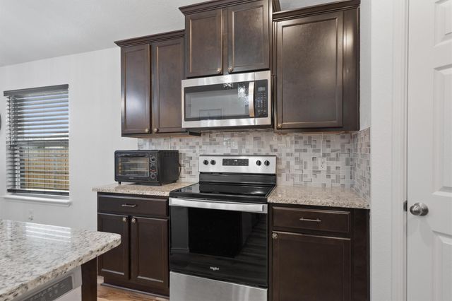 9115 Hidden Oaks DR, Temple, TX 76502