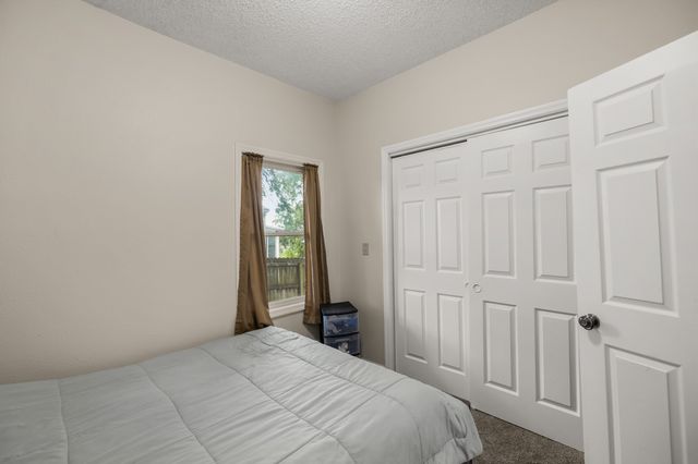 412 E Gray Street, Des Moines, IA 50315