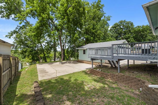 412 E Gray Street, Des Moines, IA 50315