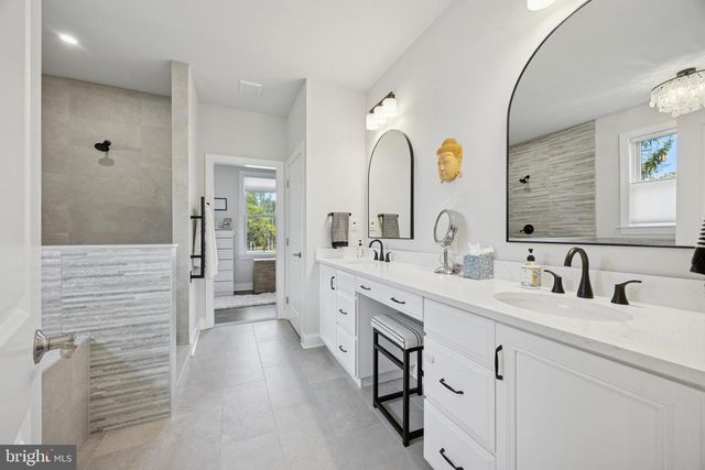 232 S SUGAN, New Hope, PA 18938