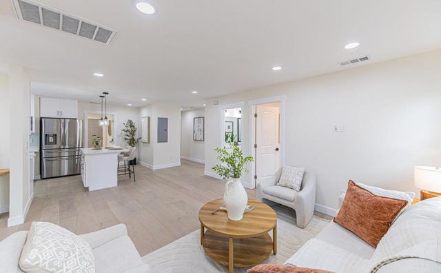 2516 Parkland Court, Santa Clara, CA 95051