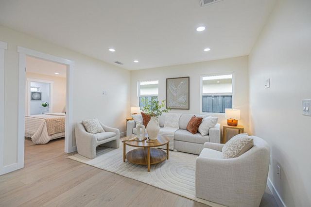 2516 Parkland Court, Santa Clara, CA 95051