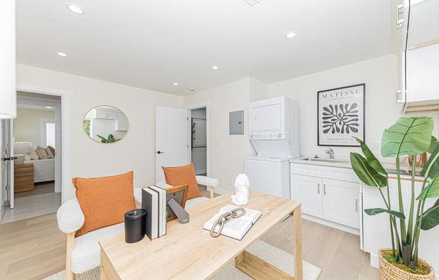 2516 Parkland Court, Santa Clara, CA 95051