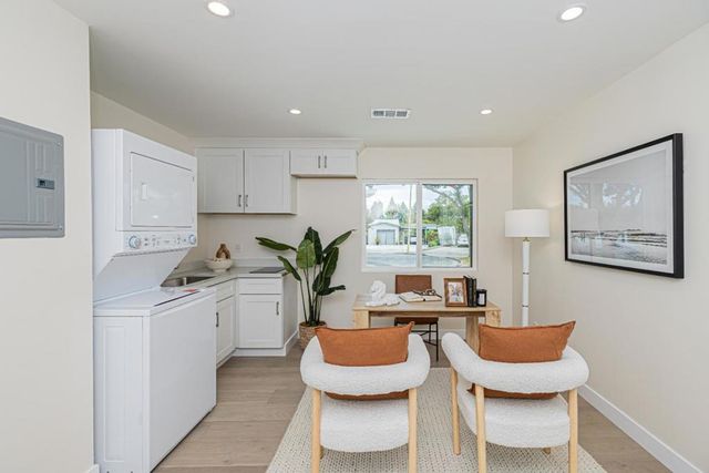 2516 Parkland Court, Santa Clara, CA 95051