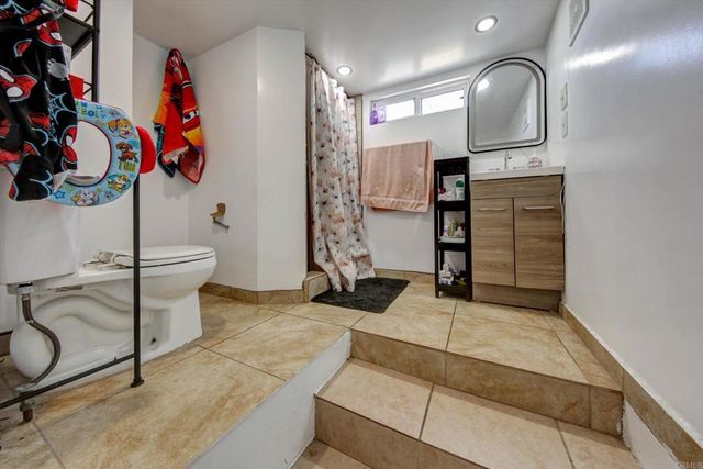 5289 Velma, San Diego, CA 92114